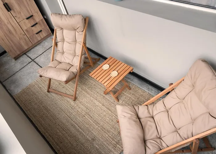 Ultracentral Near Old Town, Cismigiu And Victoriei - Cozy, Quiet And Modern Apartment Wt Sunny Balcony