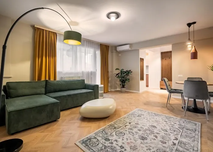 Ultracentral Near Old Town, Cismigiu And Victoriei - Cozy, Quiet And Modern Apartment Wt Sunny Balcony