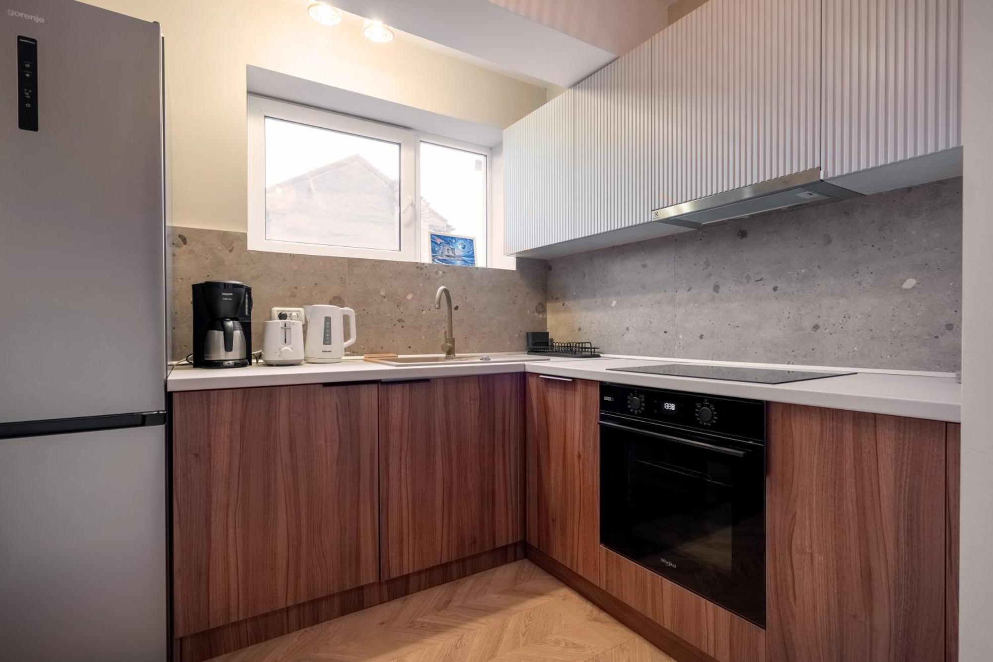 Apartment Ultracentral Near Old Town, Cismigiu And Victoriei - Cozy, Quiet And Modern Wt Sunny Balcony Bucharest