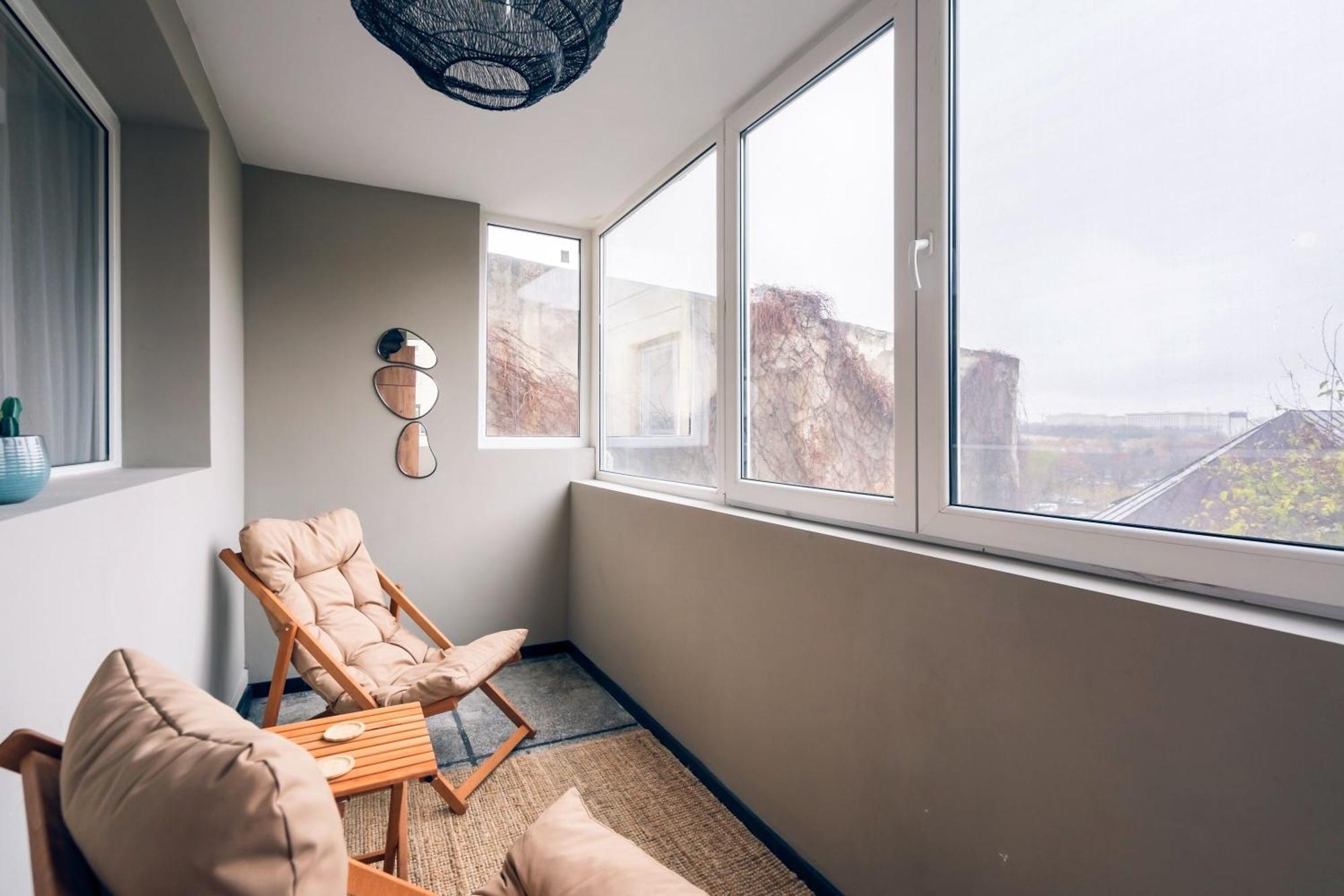 Ultracentral Near Old Town, Cismigiu And Victoriei - Cozy, Quiet And Modern Wt Sunny Balcony Apartment *
