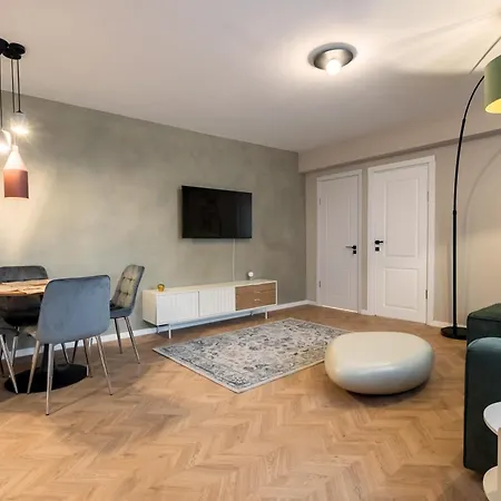 Ultracentral Near Old Town, Cismigiu And Victoriei - Cozy, Quiet And Modern Apartment Wt Sunny Balcony Bucharest Exterior photo