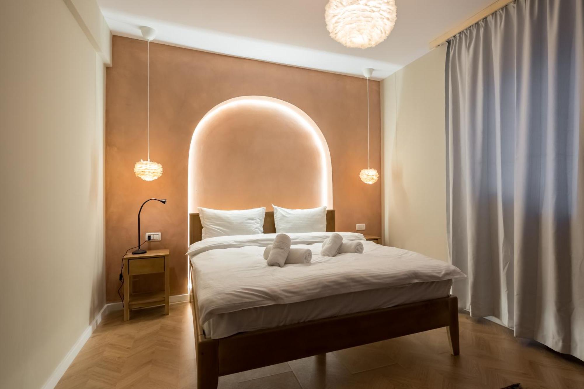 Ultracentral Near Old Town, Cismigiu And Victoriei - Cozy, Quiet And Modern Wt Sunny Balcony Apartamento *